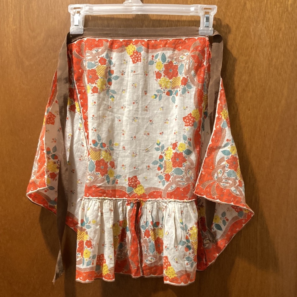 Unique handmade Apron - Picture 2 of 2